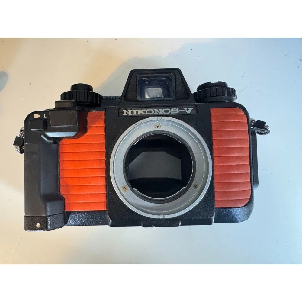 Nikonos V Waterproof / Underwater 35mm Film Camera Body, Orange (PARTS ONLY)